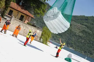 Trasporto_feltro_The_Floating_Piers_17.jpg