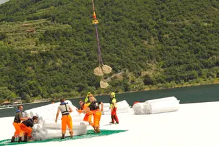 Trasporto_feltro_The_Floating_Piers_23.jpg