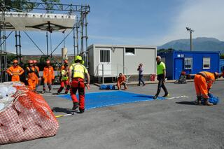 Trasporto_feltro_The_Floating_Piers_02.jpg