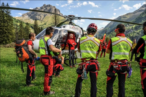 distacco_valanghe-soccorso_alpino-01.jpg - ELIMAST